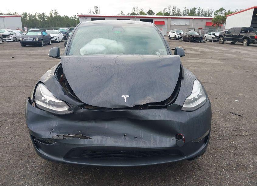 Photo 6 of 2023 Tesla Model Y AWD/LONG RANGE DUAL MOTOR ALL-WHEEL DRIVE (VIN 7SAYGDEE2PA044183)
