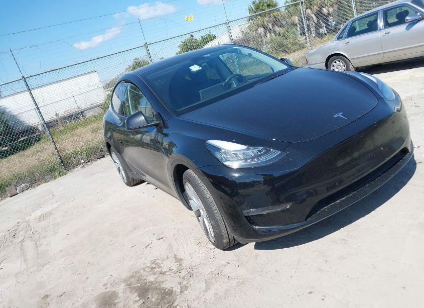 2023 Tesla Model Y AWD/LONG RANGE DUAL MOTOR ALL-WHEEL DRIVE (VIN 7SAYGDEE2PA044863) main photo