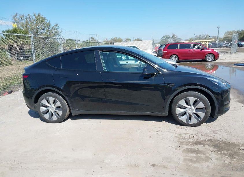 Photo 13 of 2023 Tesla Model Y AWD/LONG RANGE DUAL MOTOR ALL-WHEEL DRIVE (VIN 7SAYGDEE2PA044863)