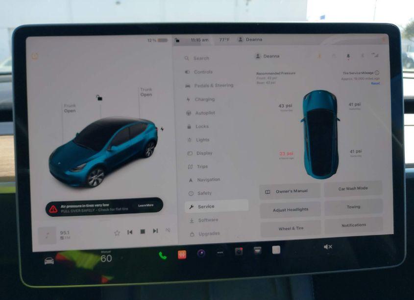 Photo 18 of 2023 Tesla Model Y AWD/LONG RANGE DUAL MOTOR ALL-WHEEL DRIVE (VIN 7SAYGDEE2PA044863)