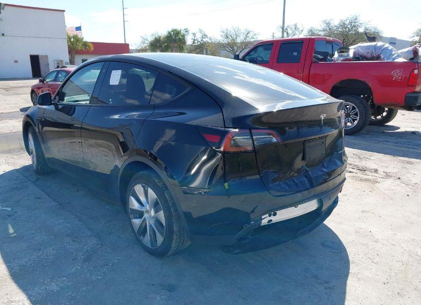 Photo 3 of 2023 Tesla Model Y AWD/LONG RANGE DUAL MOTOR ALL-WHEEL DRIVE (VIN 7SAYGDEE2PA044863)