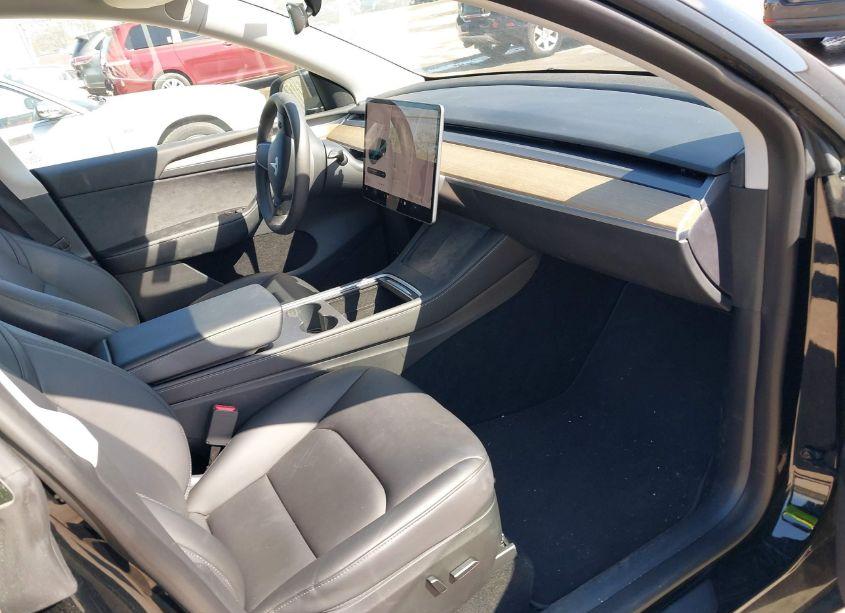 Photo 5 of 2023 Tesla Model Y AWD/LONG RANGE DUAL MOTOR ALL-WHEEL DRIVE (VIN 7SAYGDEE2PA044863)