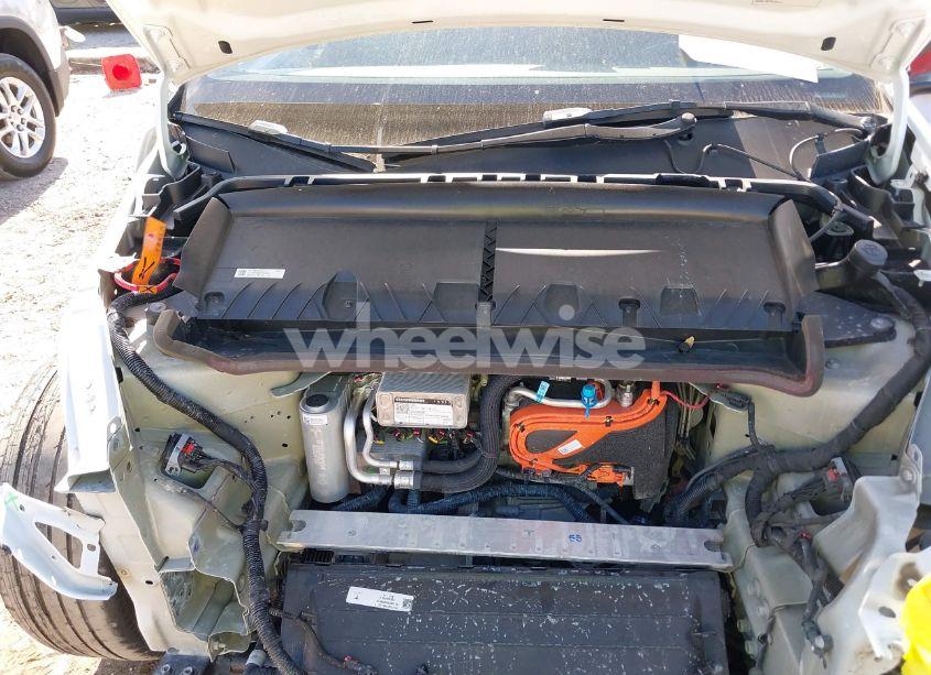 Photo 10 of 2023 Tesla Model Y AWD/LONG RANGE DUAL MOTOR ALL-WHEEL DRIVE (VIN 7SAYGDEE2PA070217)