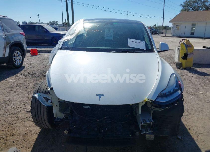 Photo 12 of 2023 Tesla Model Y AWD/LONG RANGE DUAL MOTOR ALL-WHEEL DRIVE (VIN 7SAYGDEE2PA070217)