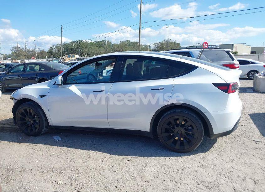 Photo 14 of 2023 Tesla Model Y AWD/LONG RANGE DUAL MOTOR ALL-WHEEL DRIVE (VIN 7SAYGDEE2PA070217)