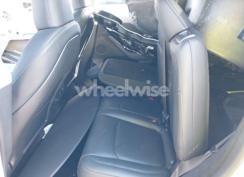 Photo 8 of 2023 Tesla Model Y AWD/LONG RANGE DUAL MOTOR ALL-WHEEL DRIVE (VIN 7SAYGDEE2PA070217)