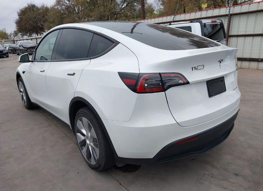 Photo 3 of 2023 Tesla Model Y AWD/LONG RANGE DUAL MOTOR ALL-WHEEL DRIVE (VIN 7SAYGDEE2PA101238)