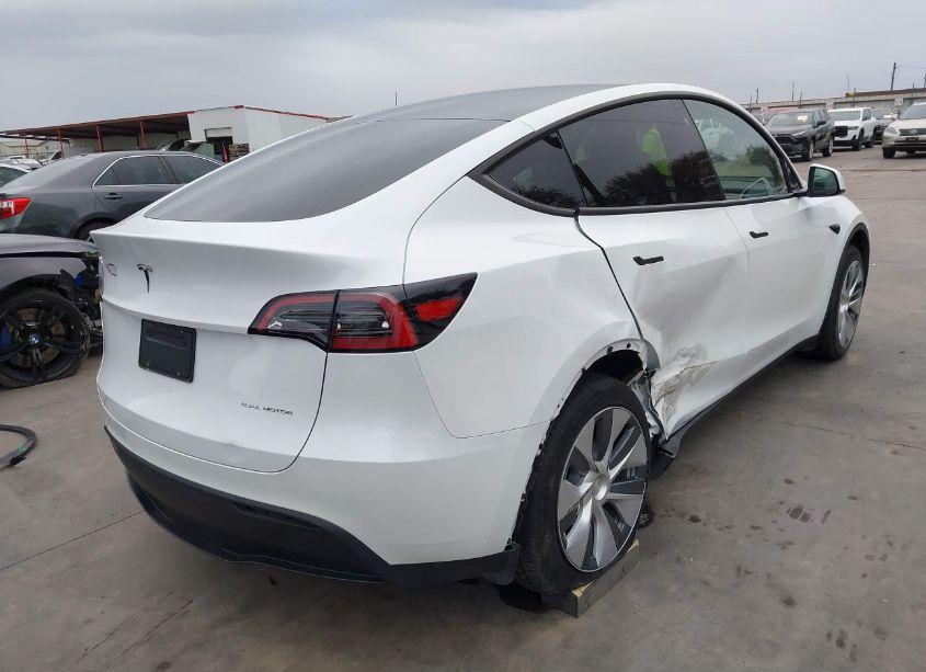 Photo 4 of 2023 Tesla Model Y AWD/LONG RANGE DUAL MOTOR ALL-WHEEL DRIVE (VIN 7SAYGDEE2PA101238)