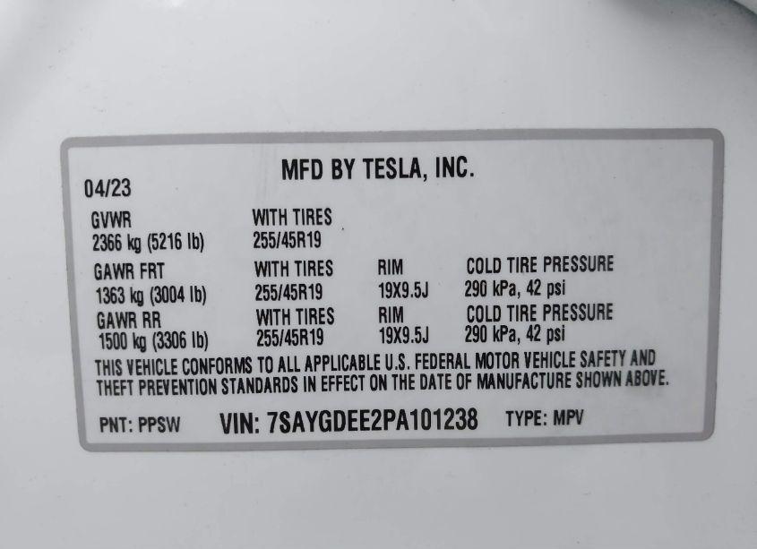 Photo 9 of 2023 Tesla Model Y AWD/LONG RANGE DUAL MOTOR ALL-WHEEL DRIVE (VIN 7SAYGDEE2PA101238)