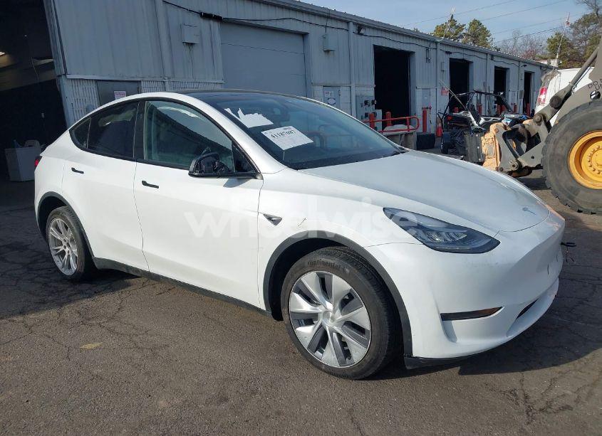 2023 Tesla Model Y AWD/LONG RANGE DUAL MOTOR ALL-WHEEL DRIVE (VIN 7SAYGDEE2PA155638) main photo