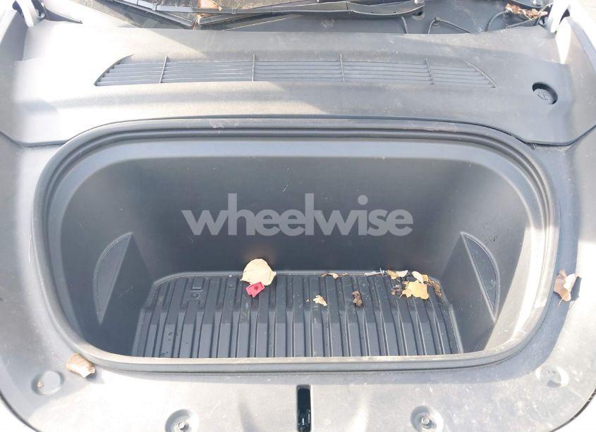 Photo 10 of 2023 Tesla Model Y AWD/LONG RANGE DUAL MOTOR ALL-WHEEL DRIVE (VIN 7SAYGDEE2PA155638)