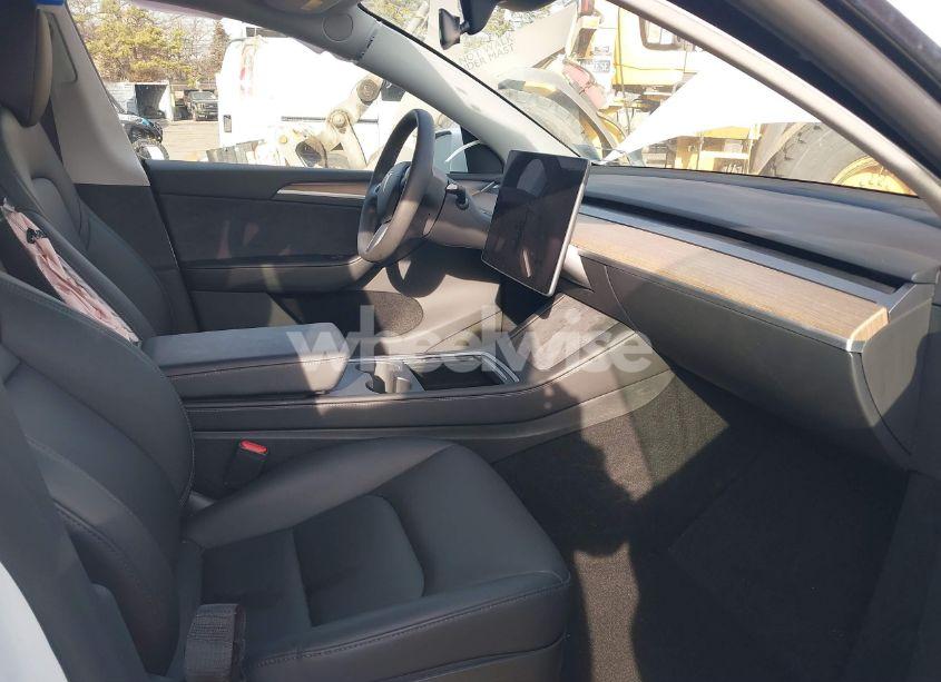 Photo 5 of 2023 Tesla Model Y AWD/LONG RANGE DUAL MOTOR ALL-WHEEL DRIVE (VIN 7SAYGDEE2PA155638)