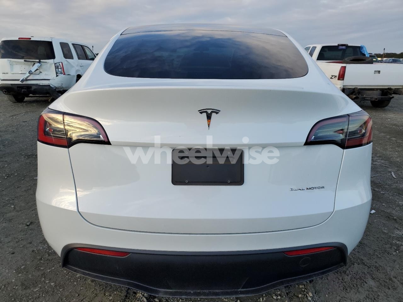 Photo 6 of 2023 TESLA MODEL Y (VIN 7SAYGDEE2PF626822)