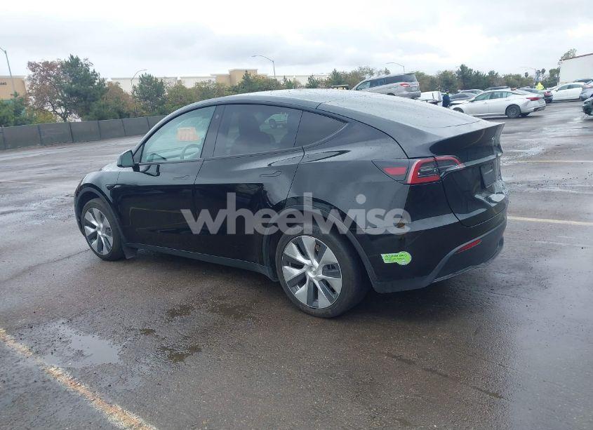Photo 3 of 2023 Tesla Model Y (VIN 7SAYGDEE2PF632443)
