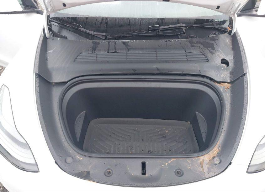 Photo 10 of 2023 Tesla Model Y AWD/LONG RANGE DUAL MOTOR ALL-WHEEL DRIVE (VIN 7SAYGDEE2PF701227)