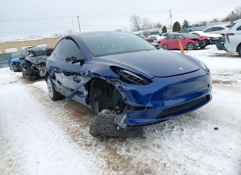 2023 Tesla Model Y AWD/LONG RANGE DUAL MOTOR ALL-WHEEL DRIVE (VIN 7SAYGDEE2PF837373) main photo