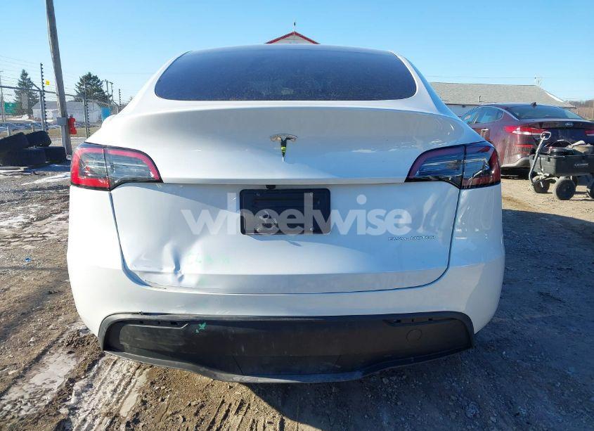 Photo 16 of 2023 Tesla Model Y AWD/LONG RANGE DUAL MOTOR ALL-WHEEL DRIVE (VIN 7SAYGDEE2PF855551)