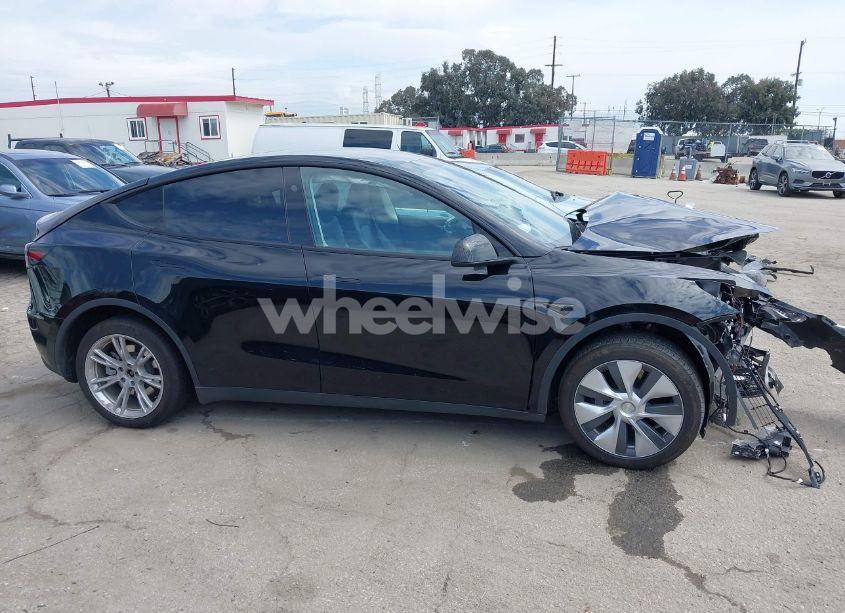 Photo 14 of 2023 Tesla Model Y AWD/LONG RANGE DUAL MOTOR ALL-WHEEL DRIVE (VIN 7SAYGDEE2PF863200)