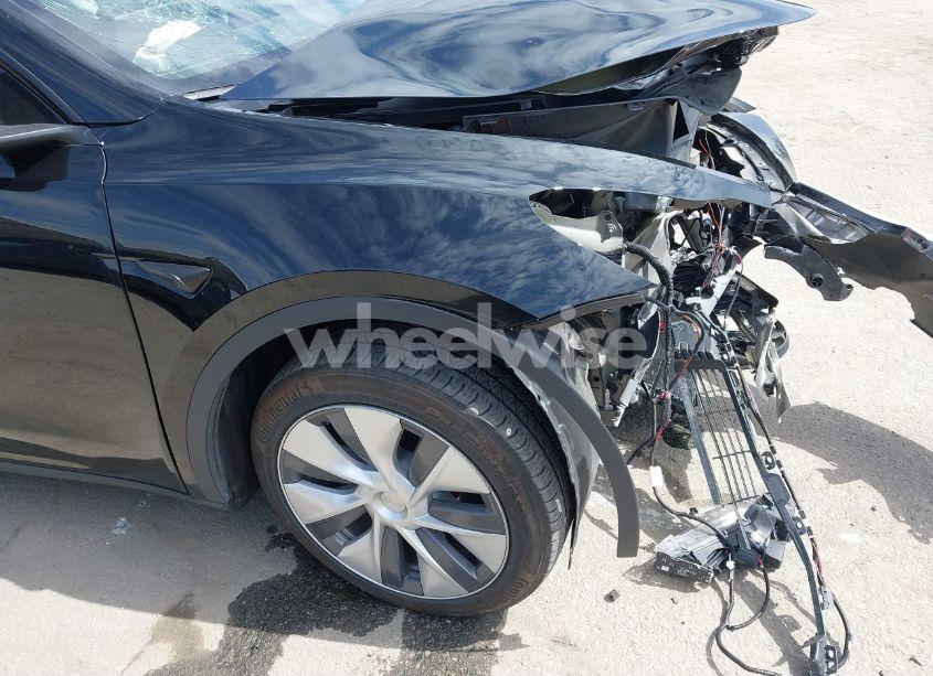 Photo 22 of 2023 Tesla Model Y AWD/LONG RANGE DUAL MOTOR ALL-WHEEL DRIVE (VIN 7SAYGDEE2PF863200)