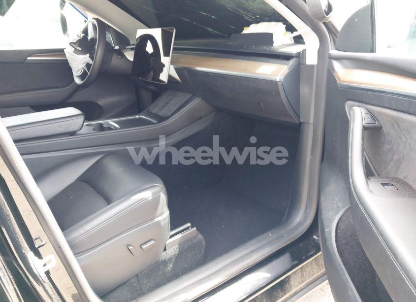 Photo 5 of 2023 Tesla Model Y AWD/LONG RANGE DUAL MOTOR ALL-WHEEL DRIVE (VIN 7SAYGDEE2PF863200)