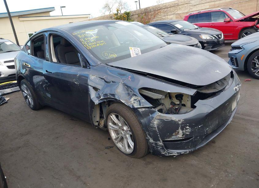 2023 Tesla Model Y AWD/LONG RANGE DUAL MOTOR ALL-WHEEL DRIVE (VIN 7SAYGDEE2PF885276) main photo