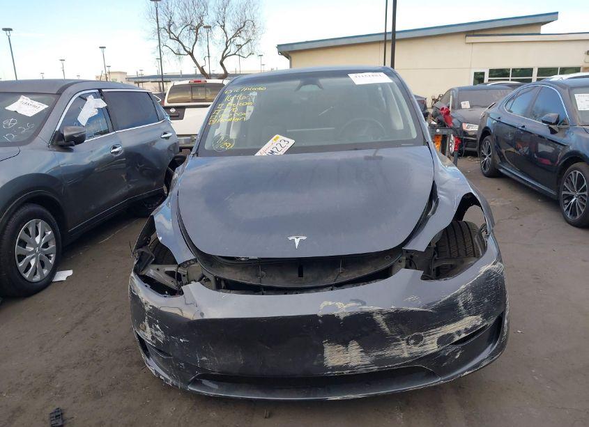 Photo 13 of 2023 Tesla Model Y AWD/LONG RANGE DUAL MOTOR ALL-WHEEL DRIVE (VIN 7SAYGDEE2PF885276)