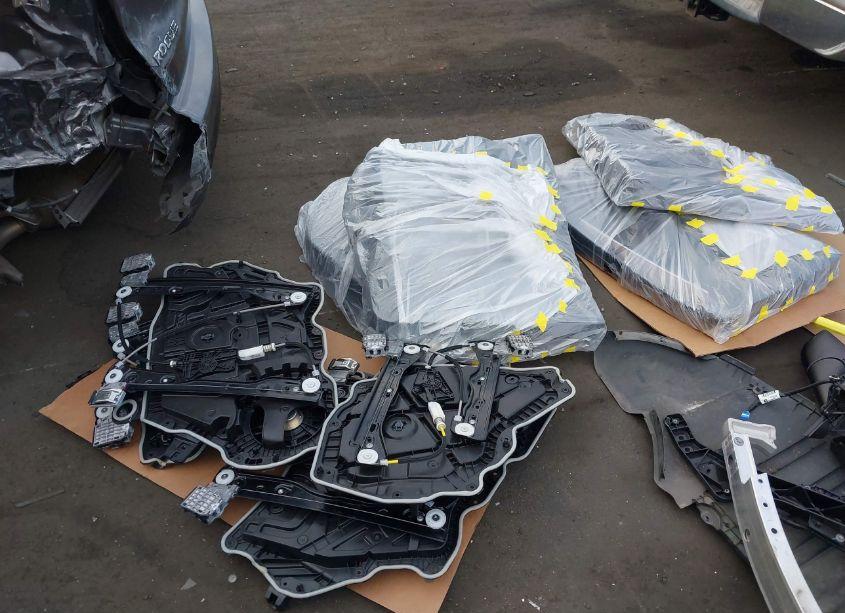 Photo 20 of 2023 Tesla Model Y AWD/LONG RANGE DUAL MOTOR ALL-WHEEL DRIVE (VIN 7SAYGDEE2PF885276)