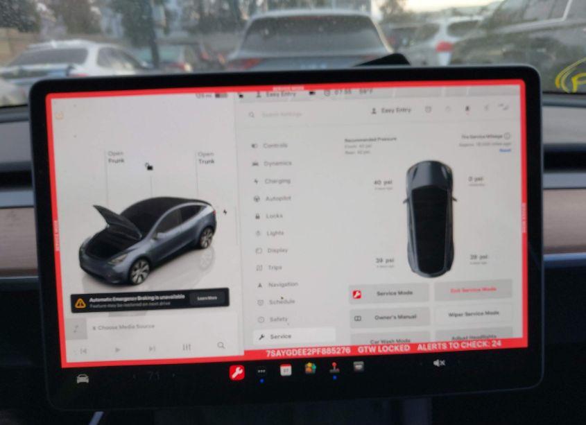 Photo 7 of 2023 Tesla Model Y AWD/LONG RANGE DUAL MOTOR ALL-WHEEL DRIVE (VIN 7SAYGDEE2PF885276)