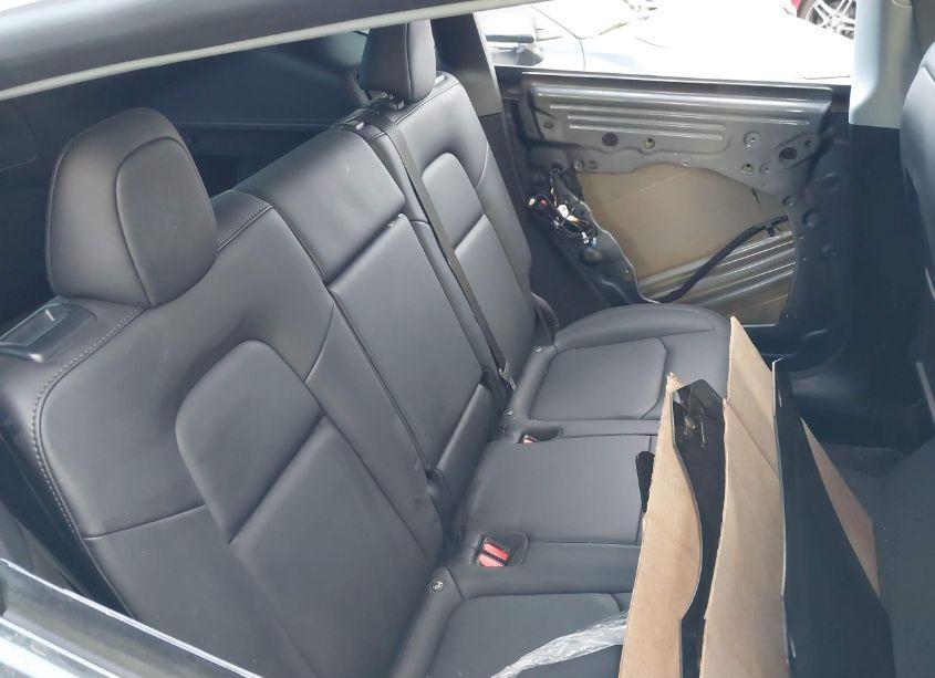 Photo 8 of 2023 Tesla Model Y AWD/LONG RANGE DUAL MOTOR ALL-WHEEL DRIVE (VIN 7SAYGDEE2PF885276)