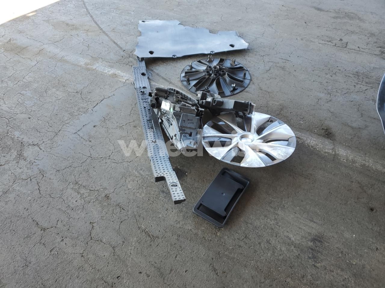 Photo 12 of 2023 TESLA MODEL Y (VIN 7SAYGDEE2PF928837)