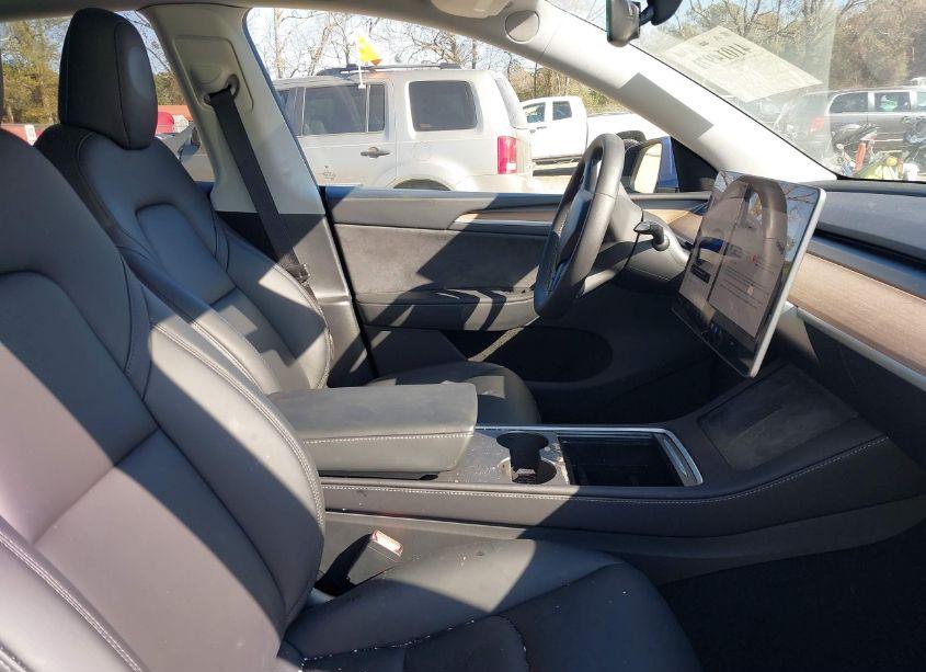 Photo 5 of 2024 Tesla Model Y LONG RANGE DUAL MOTOR ALL-WHEEL DRIVE (VIN 7SAYGDEE2RA225741)