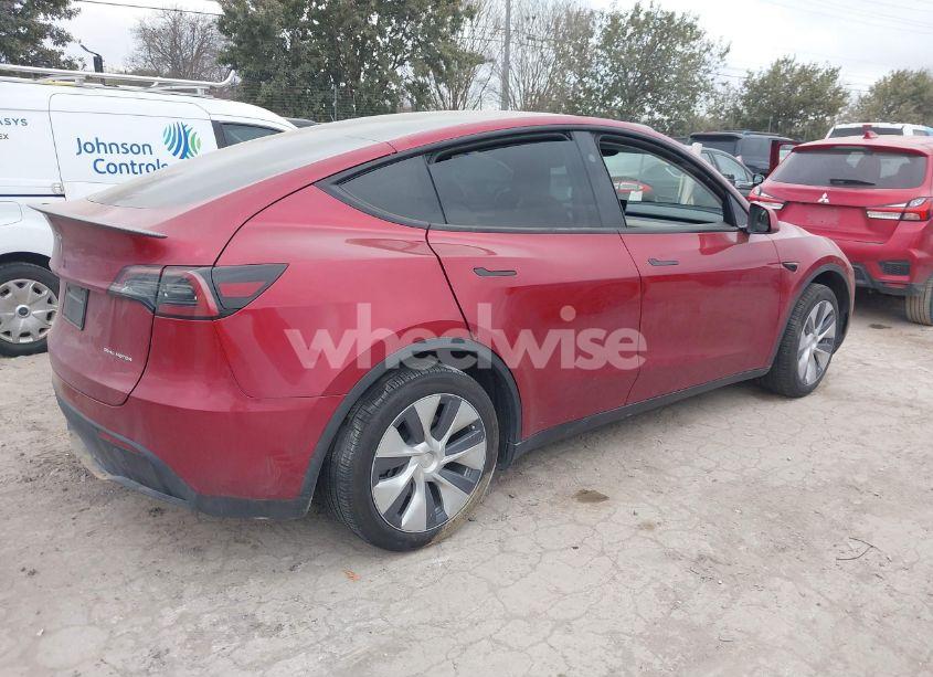Photo 4 of 2024 Tesla Model Y LONG RANGE DUAL MOTOR ALL-WHEEL DRIVE (VIN 7SAYGDEE2RA268086)
