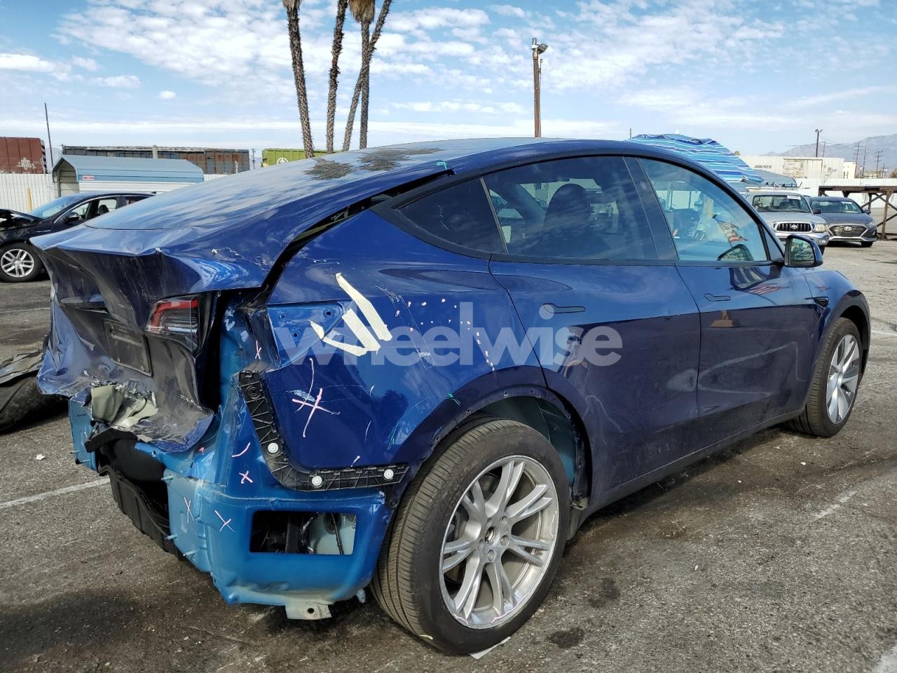 Photo 3 of 2024 TESLA MODEL Y (VIN 7SAYGDEE2RA285471)