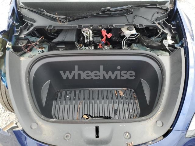 Photo 2 of 2024 TESLA MODEL Y (VIN 7SAYGDEE2RA327301)