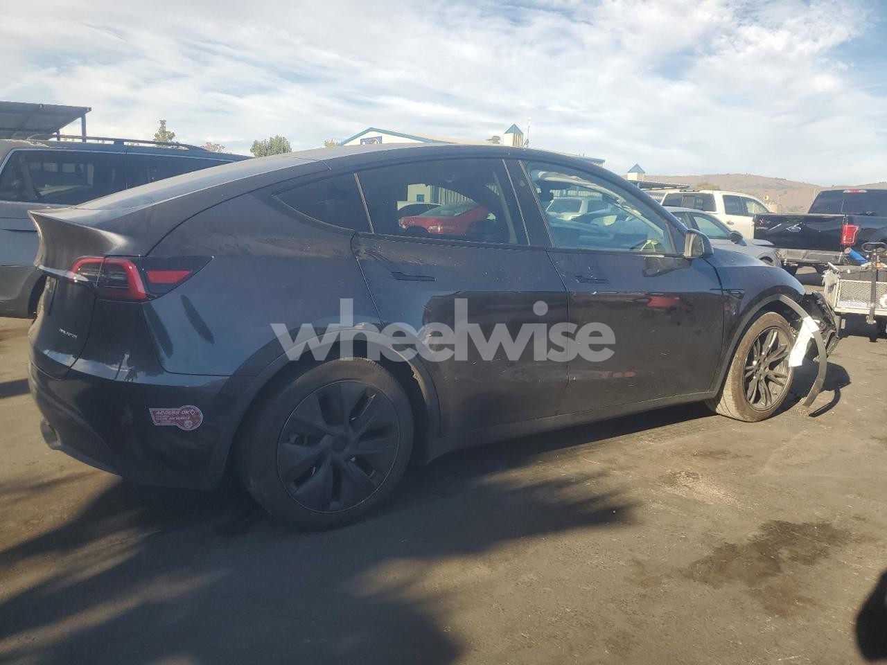 Photo 3 of 2024 TESLA MODEL Y (VIN 7SAYGDEE2RF212930)