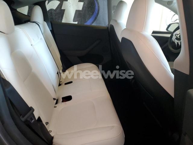 Photo 6 of 2025 TESLA MODEL Y (VIN 7SAYGDEE2SA346694)
