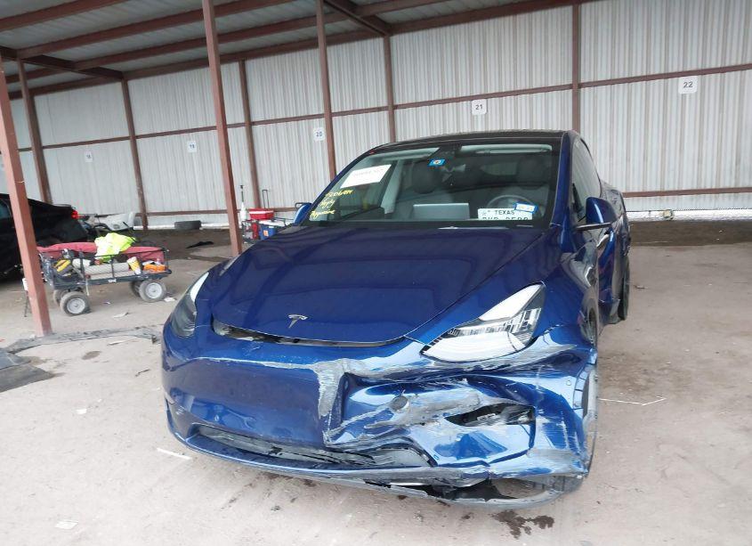 Photo 6 of 2022 Tesla Model Y LONG RANGE DUAL MOTOR ALL-WHEEL DRIVE (VIN 7SAYGDEE3NA001744)