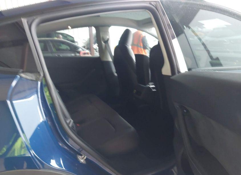 Photo 8 of 2022 Tesla Model Y LONG RANGE DUAL MOTOR ALL-WHEEL DRIVE (VIN 7SAYGDEE3NA001744)