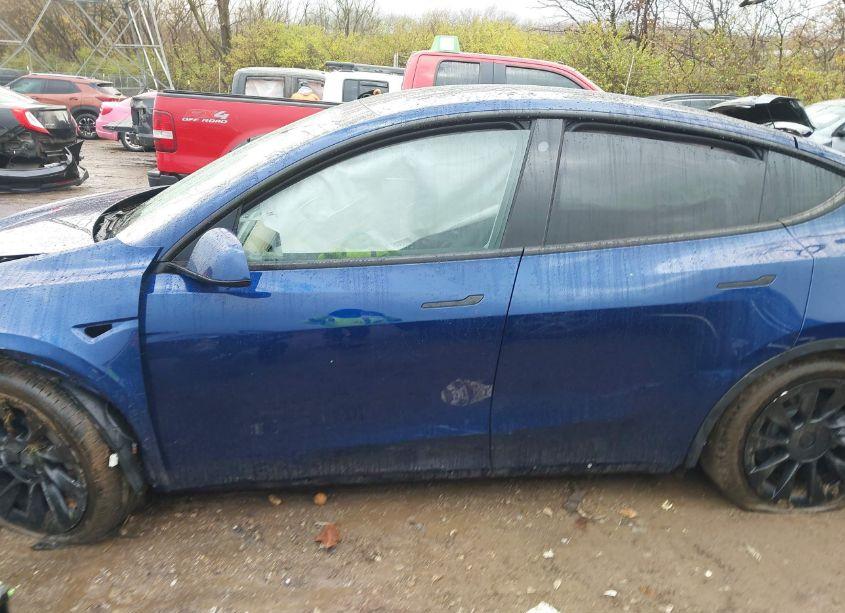 Photo 15 of 2022 Tesla Model Y LONG RANGE DUAL MOTOR ALL-WHEEL DRIVE (VIN 7SAYGDEE3NA007432)