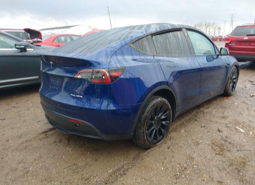 Photo 4 of 2022 Tesla Model Y LONG RANGE DUAL MOTOR ALL-WHEEL DRIVE (VIN 7SAYGDEE3NA007432)