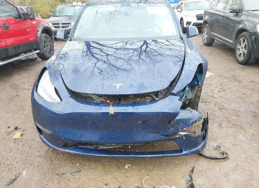 Photo 6 of 2022 Tesla Model Y LONG RANGE DUAL MOTOR ALL-WHEEL DRIVE (VIN 7SAYGDEE3NA007432)