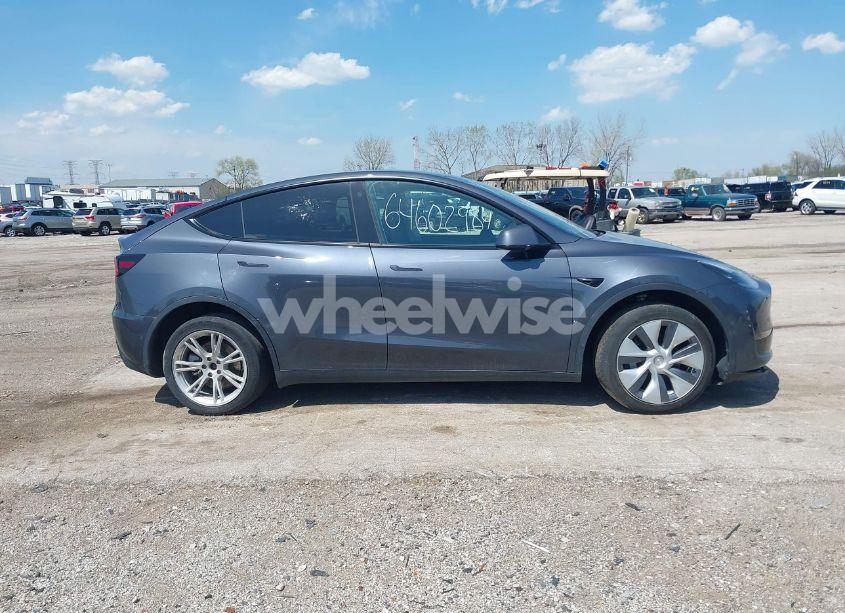 Photo 14 of 2022 Tesla Model Y LONG RANGE DUAL MOTOR ALL-WHEEL DRIVE (VIN 7SAYGDEE3NA007737)