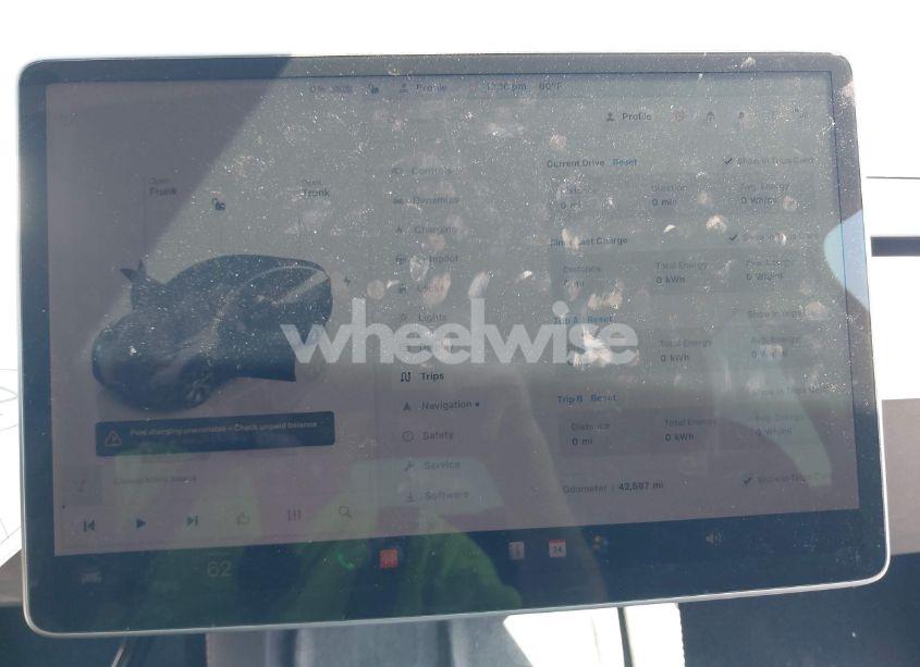 Photo 19 of 2022 Tesla Model Y LONG RANGE DUAL MOTOR ALL-WHEEL DRIVE (VIN 7SAYGDEE3NA007737)