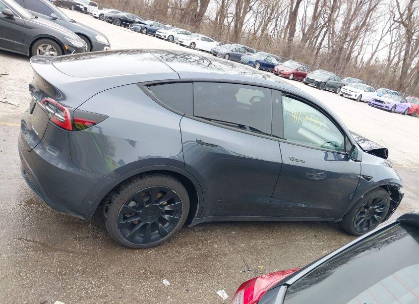 Photo 13 of 2022 Tesla Model Y LONG RANGE DUAL MOTOR ALL-WHEEL DRIVE (VIN 7SAYGDEE3NA018379)
