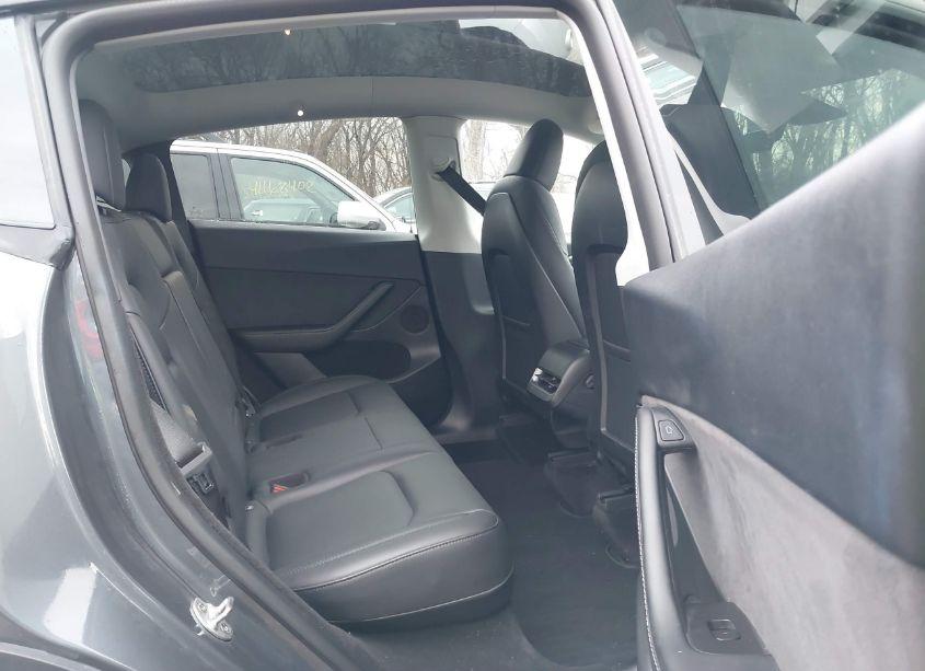 Photo 8 of 2022 Tesla Model Y LONG RANGE DUAL MOTOR ALL-WHEEL DRIVE (VIN 7SAYGDEE3NA018379)