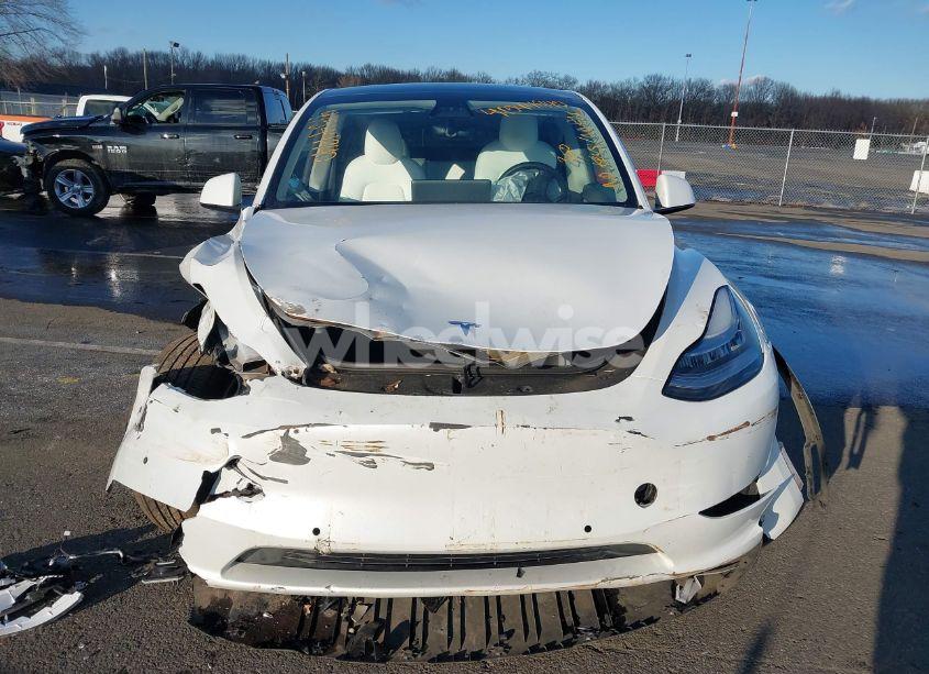 Photo 11 of 2022 Tesla Model Y LONG RANGE DUAL MOTOR ALL-WHEEL DRIVE (VIN 7SAYGDEE3NF331645)