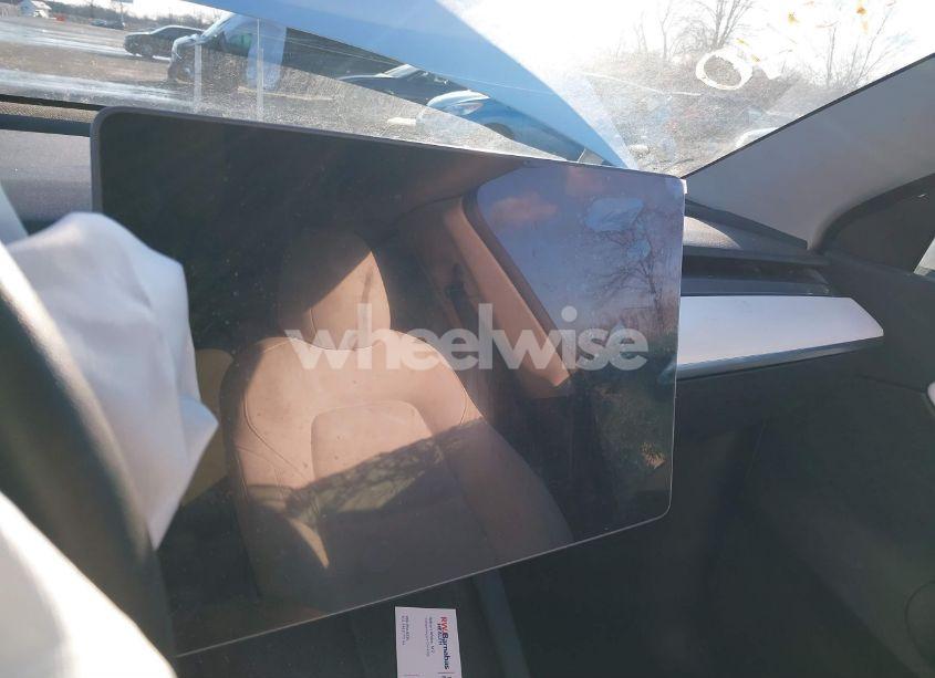 Photo 14 of 2022 Tesla Model Y LONG RANGE DUAL MOTOR ALL-WHEEL DRIVE (VIN 7SAYGDEE3NF331645)