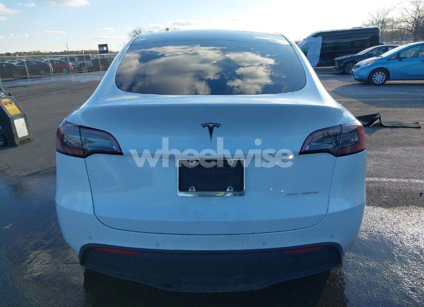 Photo 15 of 2022 Tesla Model Y LONG RANGE DUAL MOTOR ALL-WHEEL DRIVE (VIN 7SAYGDEE3NF331645)