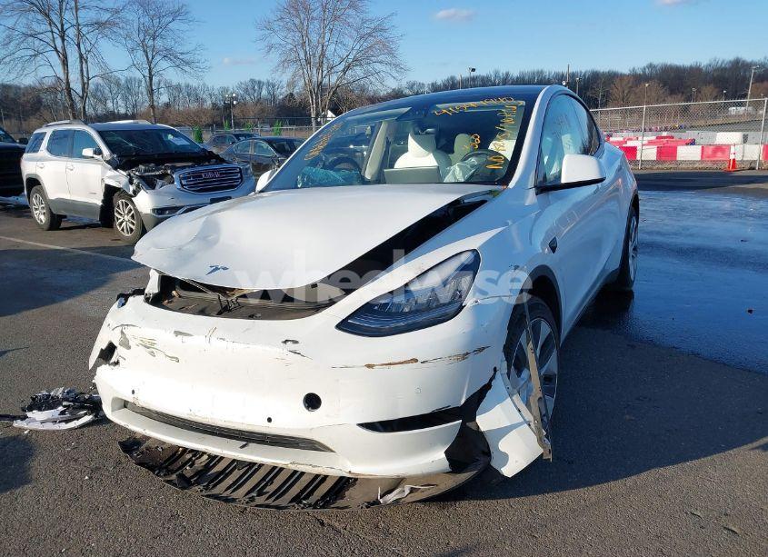 Photo 2 of 2022 Tesla Model Y LONG RANGE DUAL MOTOR ALL-WHEEL DRIVE (VIN 7SAYGDEE3NF331645)