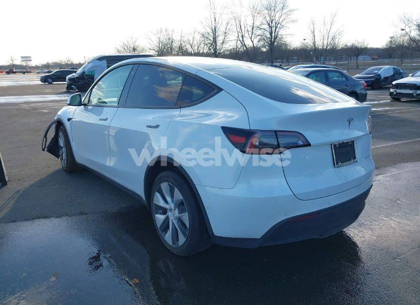 Photo 3 of 2022 Tesla Model Y LONG RANGE DUAL MOTOR ALL-WHEEL DRIVE (VIN 7SAYGDEE3NF331645)